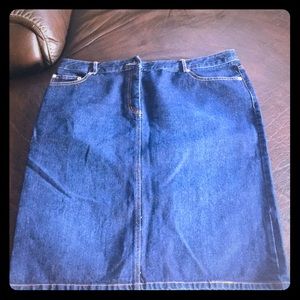 NWOT Sz 16 Issac Mizrahi jean skirt above the knee